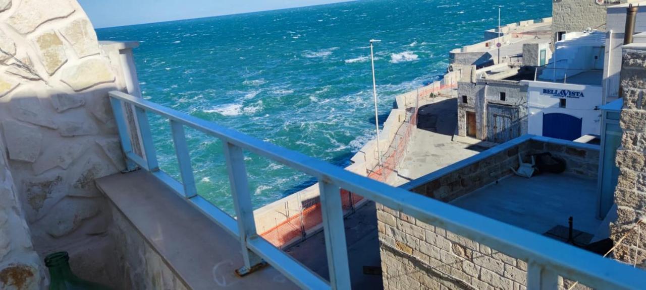 Extravacanza Dipinto Di Blu Polignano a Mare Esterno foto
