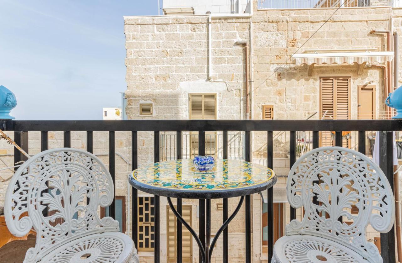 Extravacanza Dipinto Di Blu Polignano a Mare Esterno foto